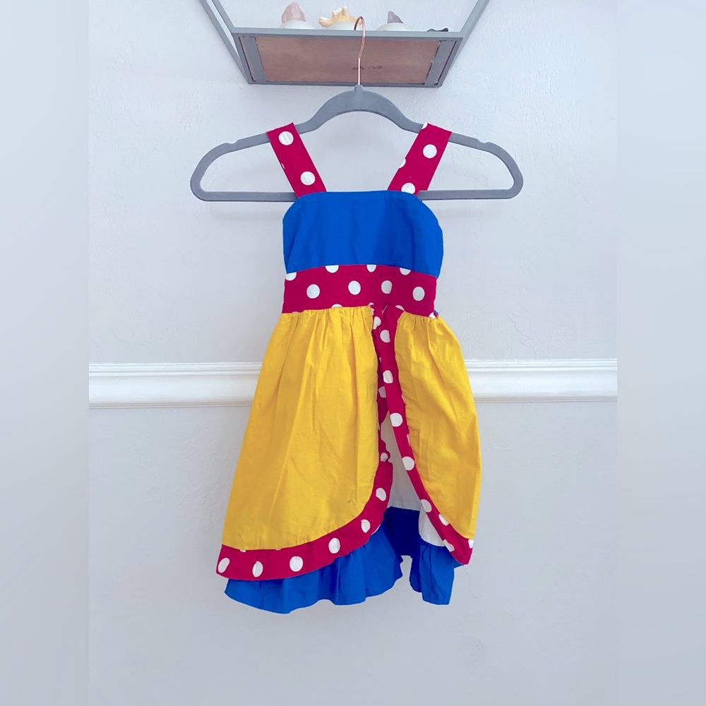 Custom made Snow White dress Approx 4t